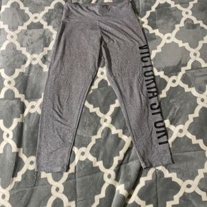 victoria sport crop leggings